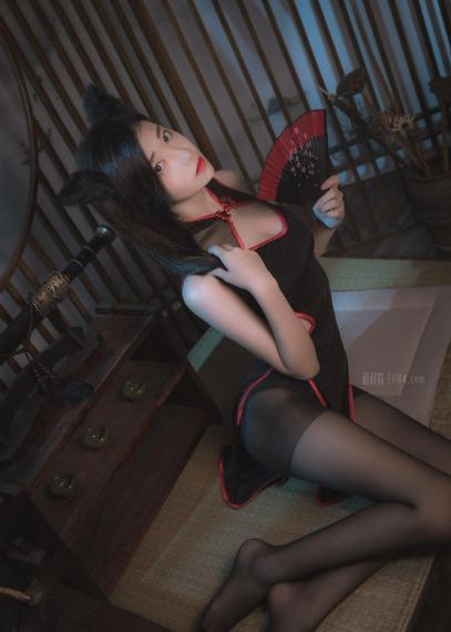 av乱伦亚洲情色_720免费全集观看