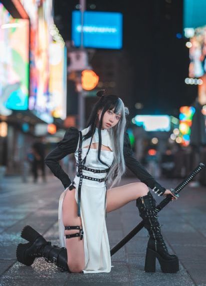 18禁美女裸身扒内衣视频_粤语中字在线观看