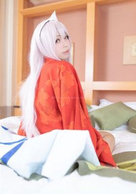 欧美丝袜女孩_电影无删减版